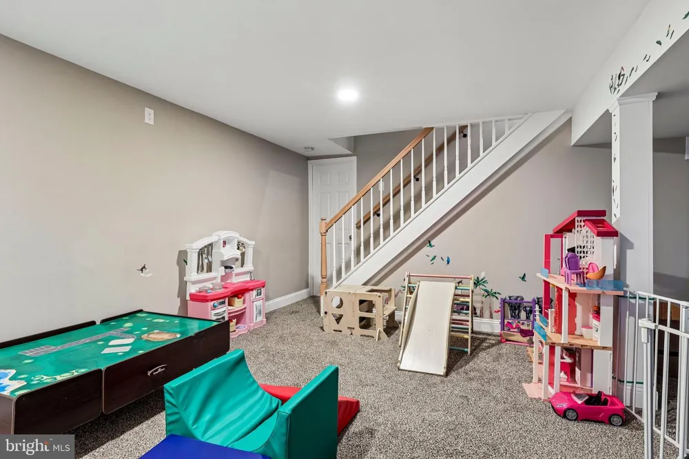 1608 HOLLY PARKWAY Williamstown, NJ 08094
