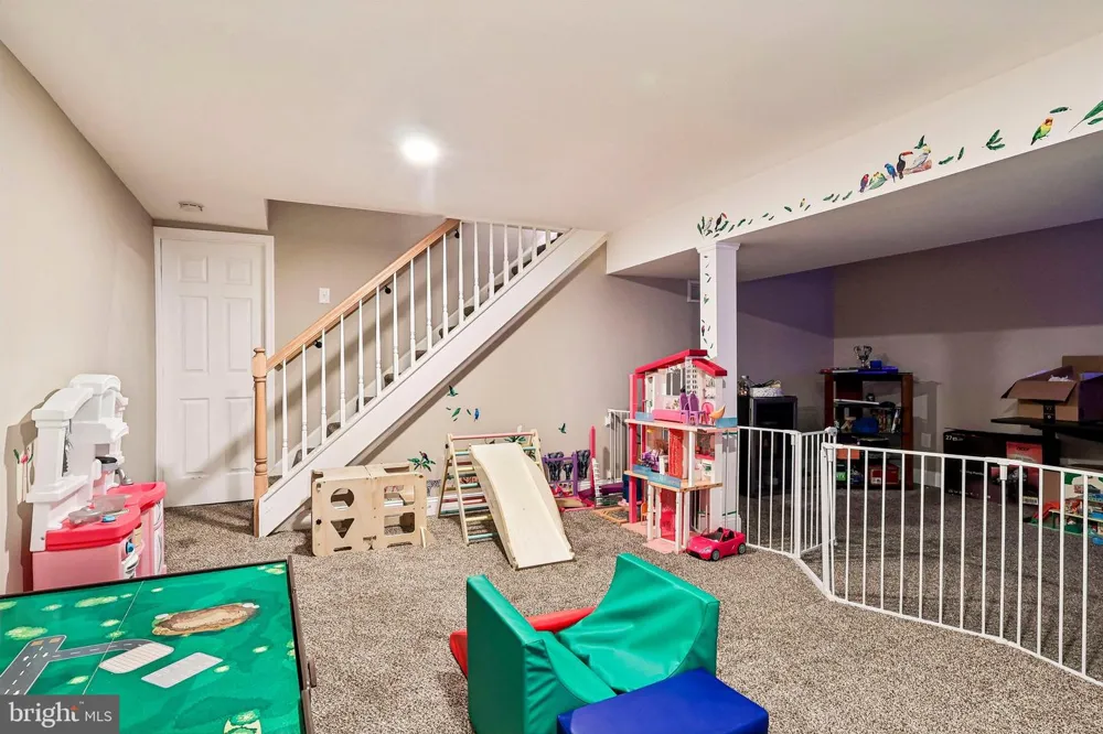 1608 HOLLY PARKWAY Williamstown, NJ 08094