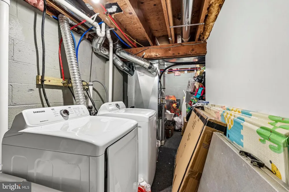 1608 HOLLY PARKWAY Williamstown, NJ 08094