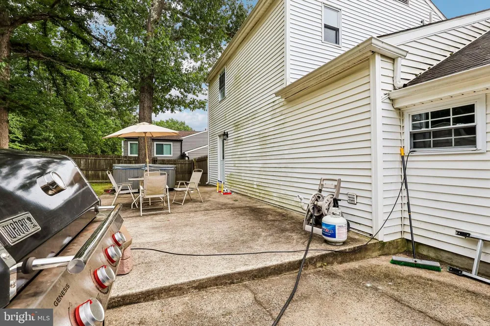 1608 HOLLY PARKWAY Williamstown, NJ 08094
