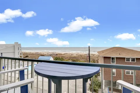 901 S Lake Park Boulevard #304