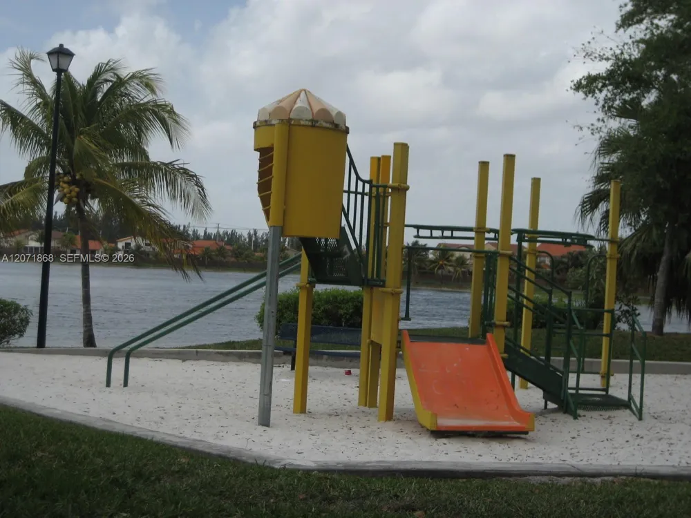 13224 SW 10 TE Miami, FL 33184