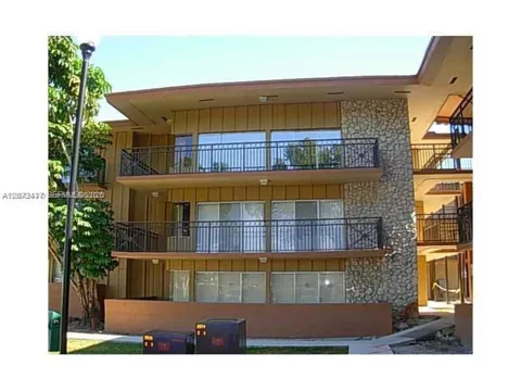 4850 SW 63rd Ter #114
