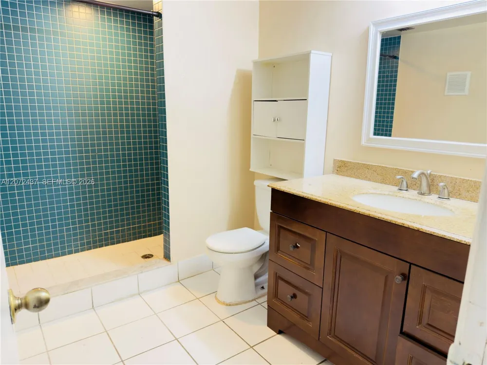 4850 SW 63rd Ter #114 Davie, FL 33314