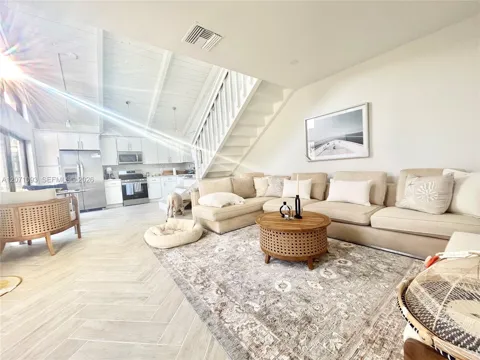 1605 S Us Highway 1 #8H