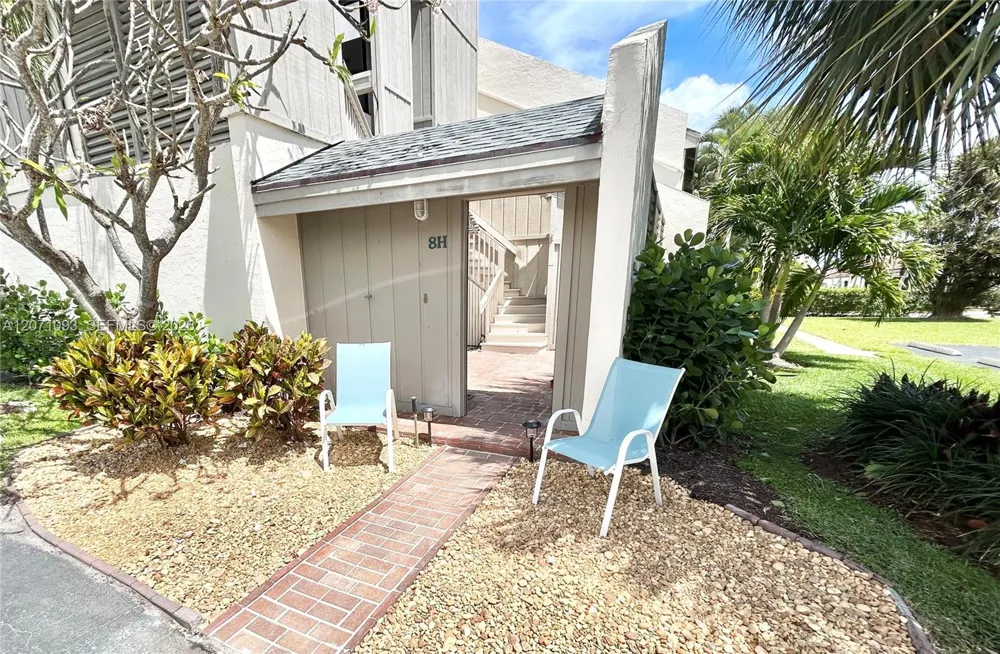 1605 S Us Highway 1 #8H Jupiter, FL 33477