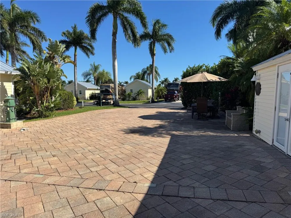 W Riverbend Resort Boulevard Labelle, FL 33935