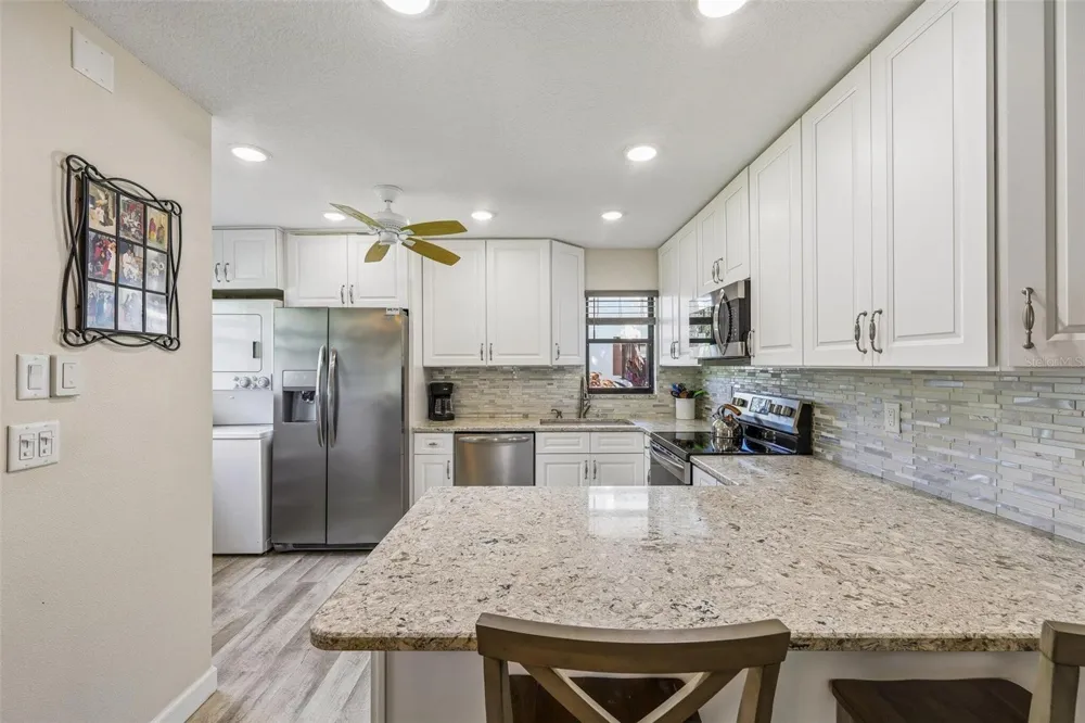 5400 34TH STREET W #A6 Bradenton, FL 34210