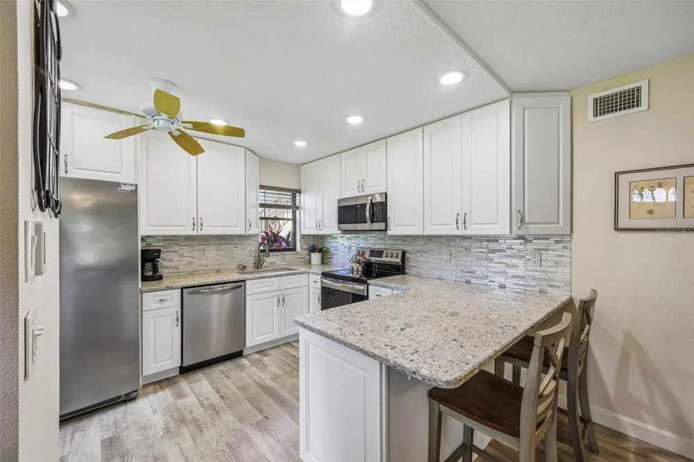 5400 34TH STREET W #A6 Bradenton, FL 34210