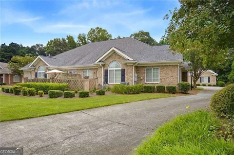 4704 Rose Arbor DR NW