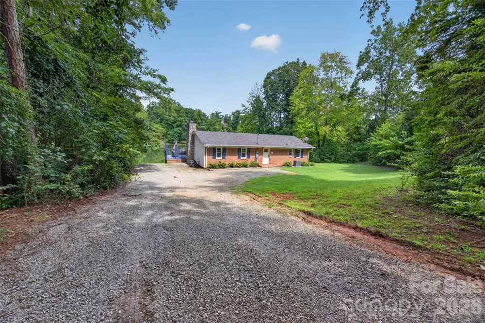 4009 Cindy Lane Denver, NC 28037