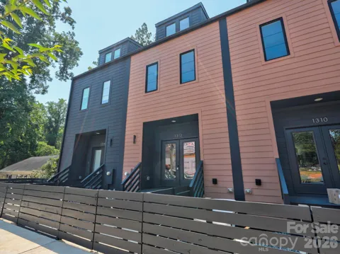 1312 Carolyn Drive