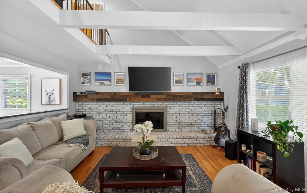 15 Bergen Court Huntington Station, NY 11746