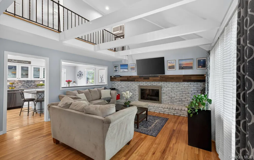 15 Bergen Court Huntington Station, NY 11746
