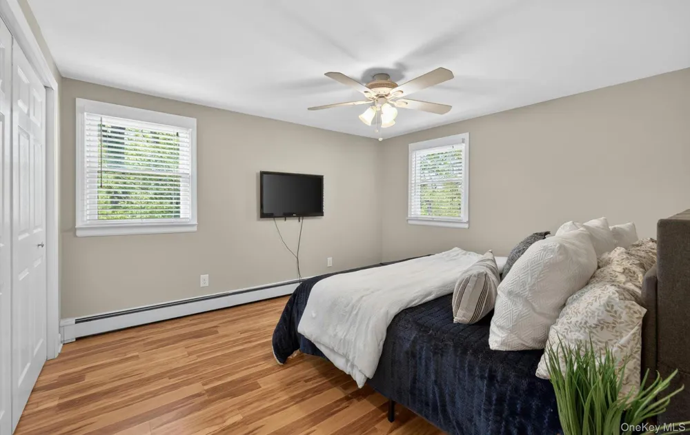 15 Bergen Court Huntington Station, NY 11746
