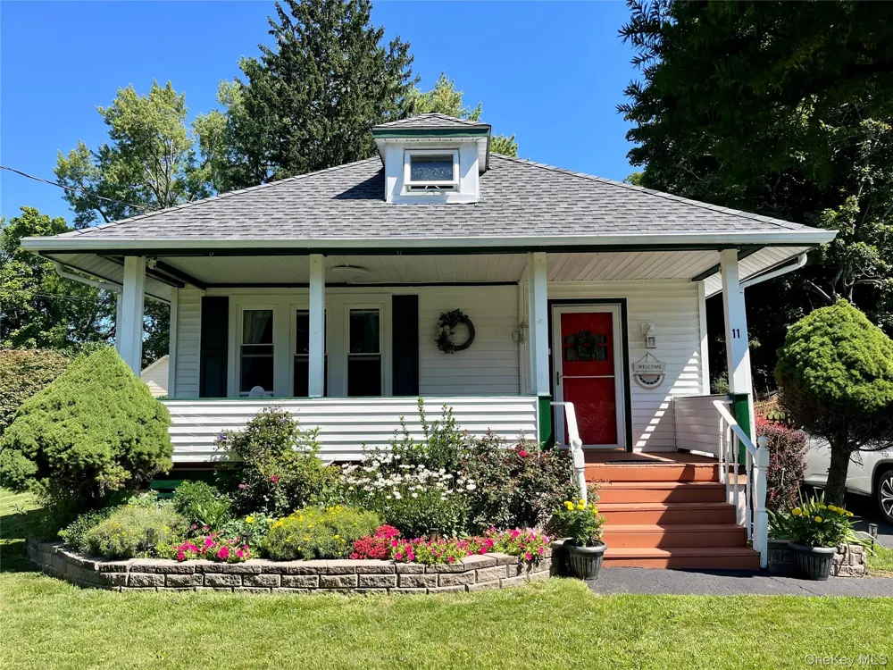 11 Rose Place Central Valley, NY 10917