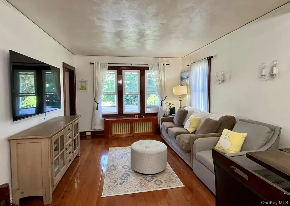 11 Rose Place Central Valley, NY 10917