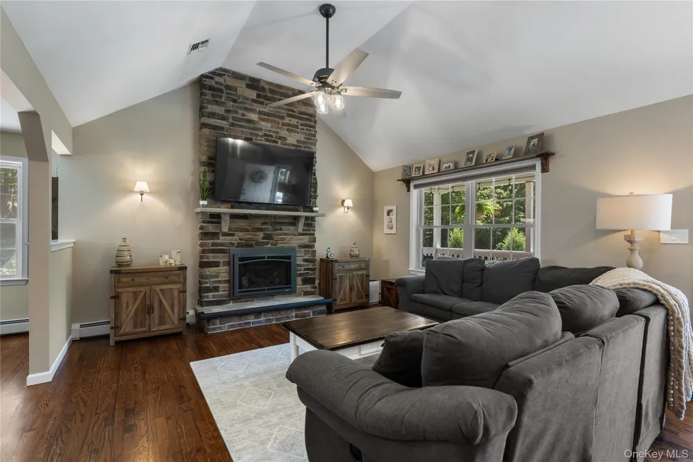64 Guinea Hill Road New Hampton, NY 10958