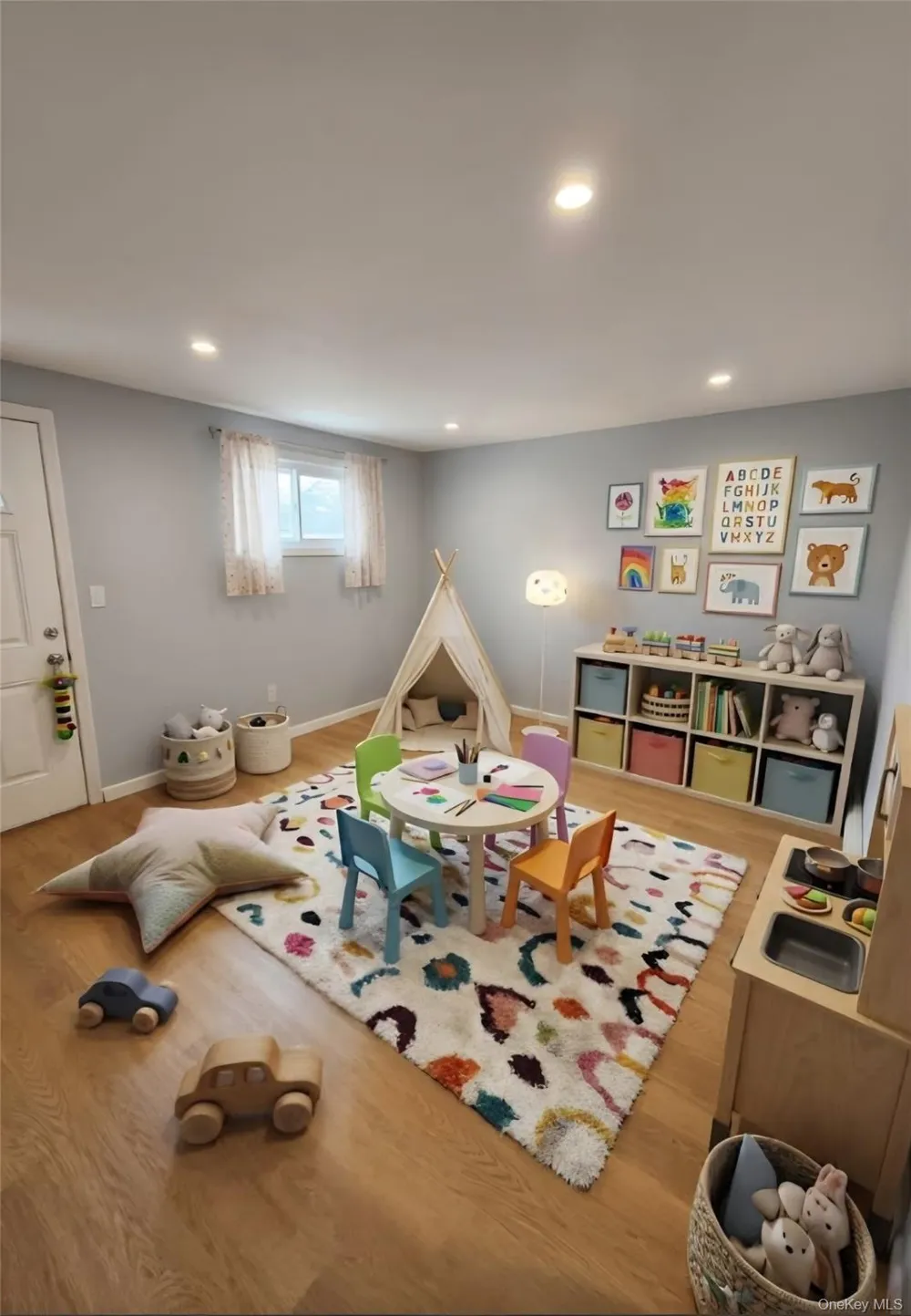 20 Daisy Lane Levittown, NY 11756