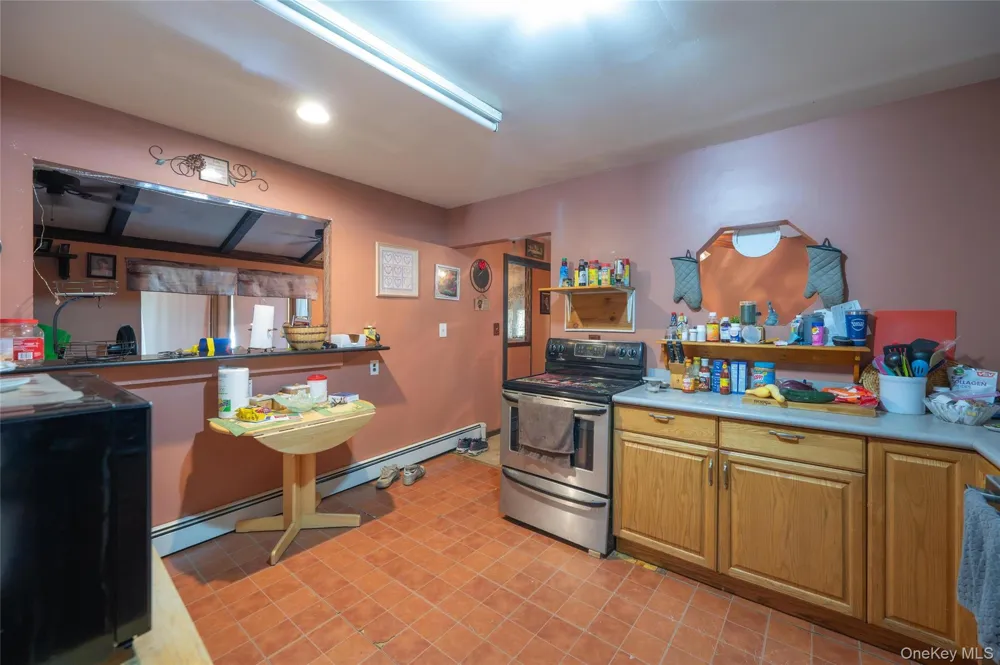 6 loretta Court Coram, NY 11727