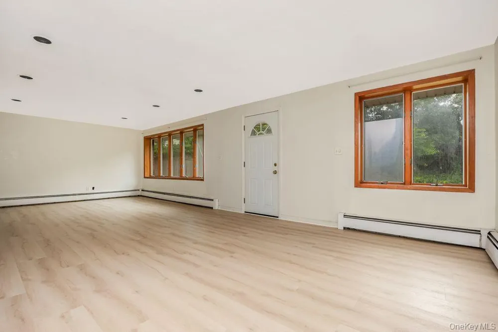 6 Village Drive Jericho, NY 11753