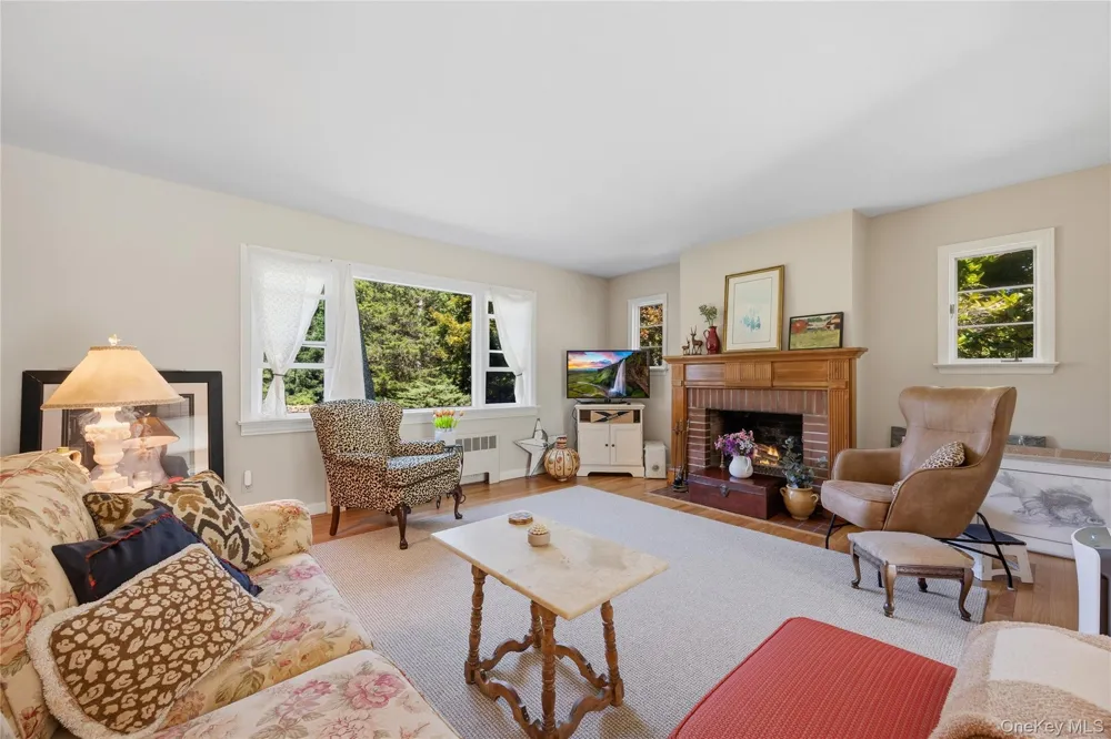 278 Lafayette Avenue Cortlandt Manor, NY 10567