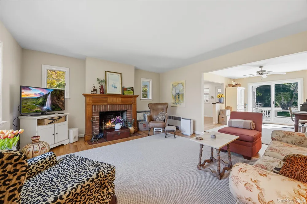 278 Lafayette Avenue Cortlandt Manor, NY 10567