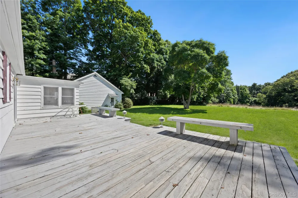 278 Lafayette Avenue Cortlandt Manor, NY 10567