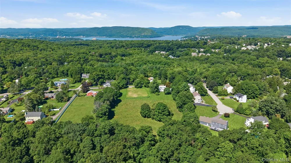 278 Lafayette Avenue Cortlandt Manor, NY 10567