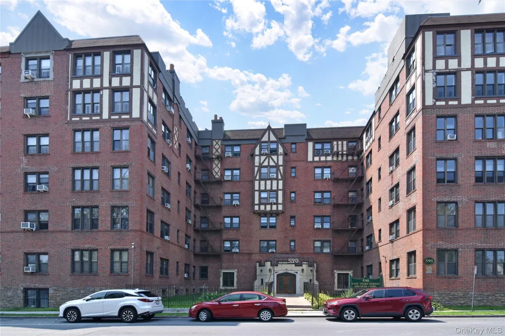 590 E 3rd Street #1M Mount Vernon, NY 10553