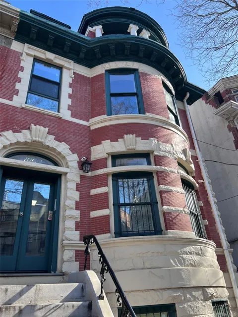 1062 Clay Avenue #1FL