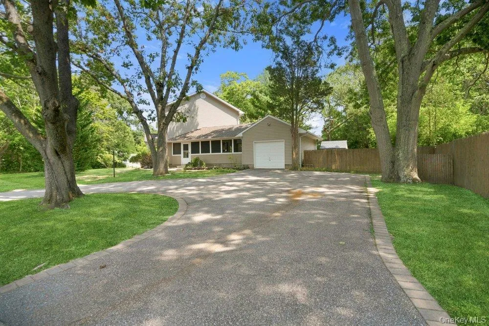 271 Wilson Boulevard Islip, NY 11751