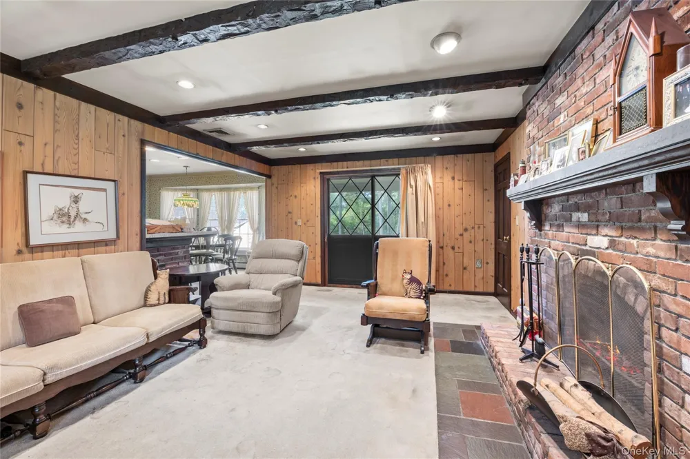 1 Briar Court Rocky Point, NY 11778