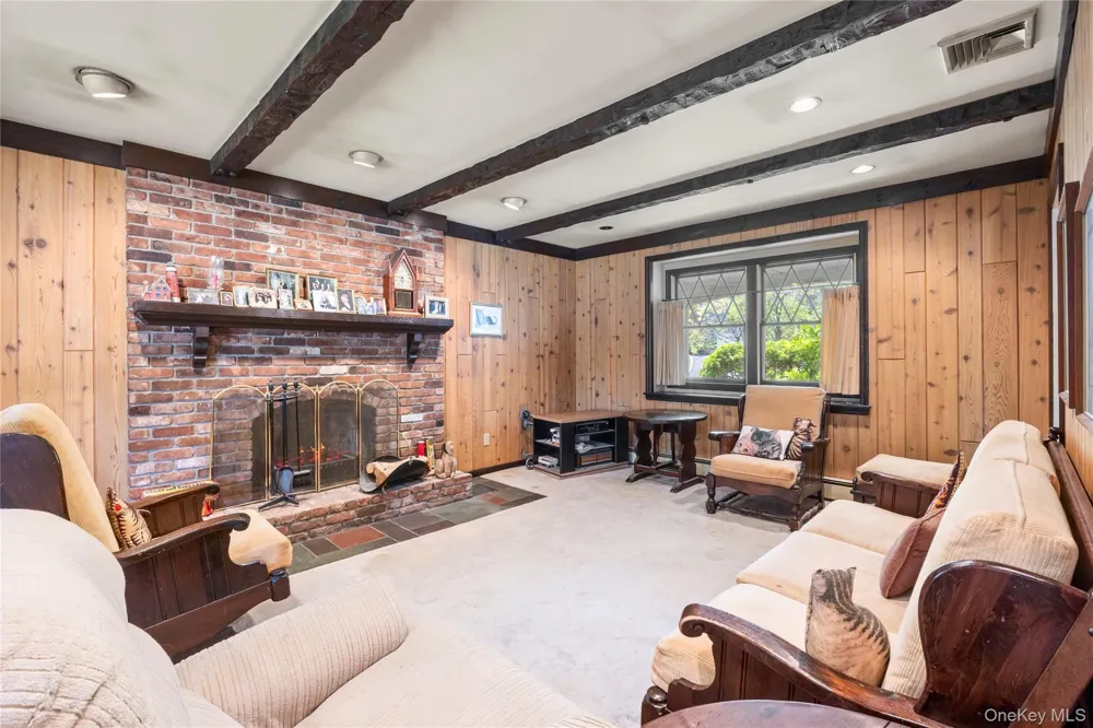 1 Briar Court Rocky Point, NY 11778