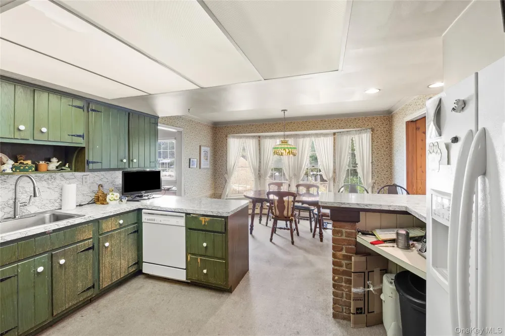1 Briar Court Rocky Point, NY 11778