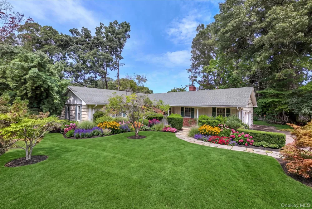 1 Briar Court Rocky Point, NY 11778
