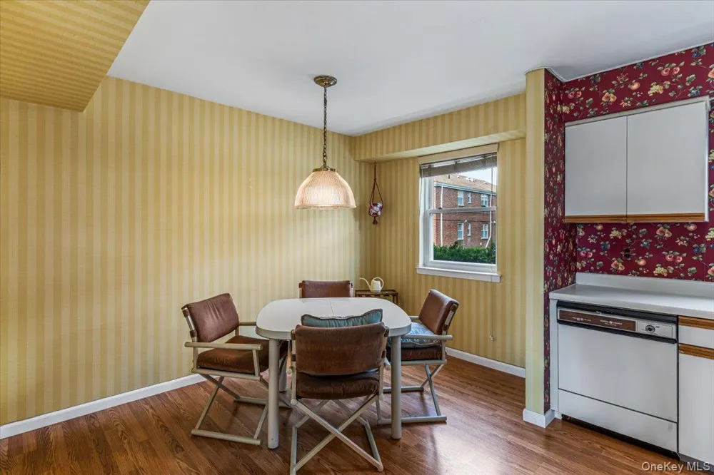 67-71 Cloverdale Lane #148 Oakland Gardens, NY 11364