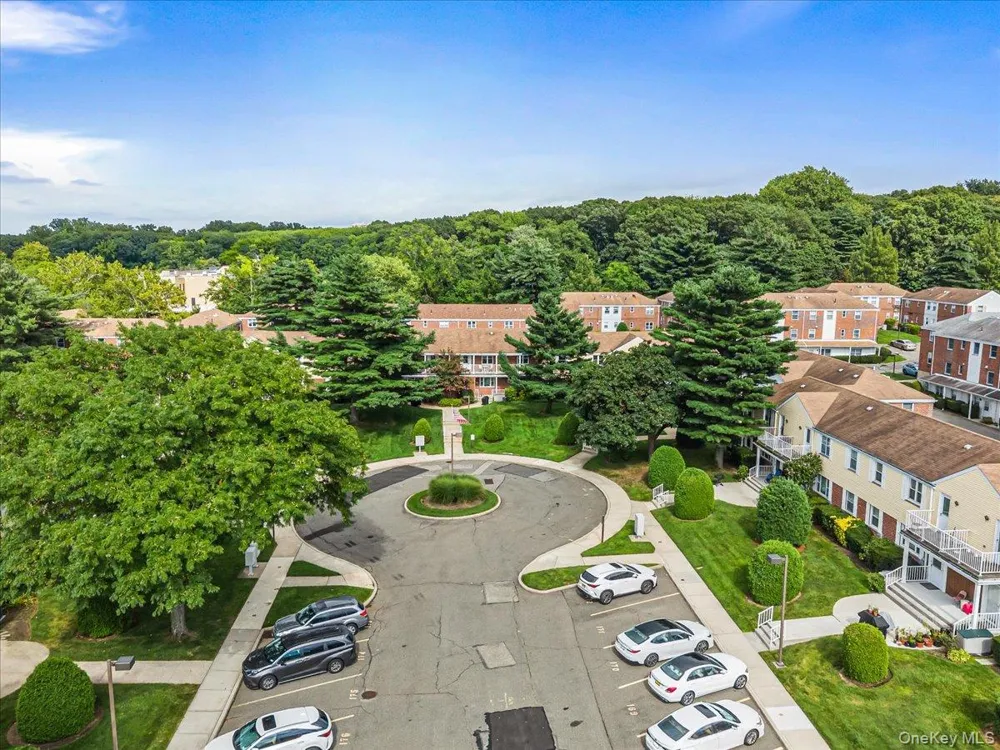 67-71 Cloverdale Lane #148 Oakland Gardens, NY 11364