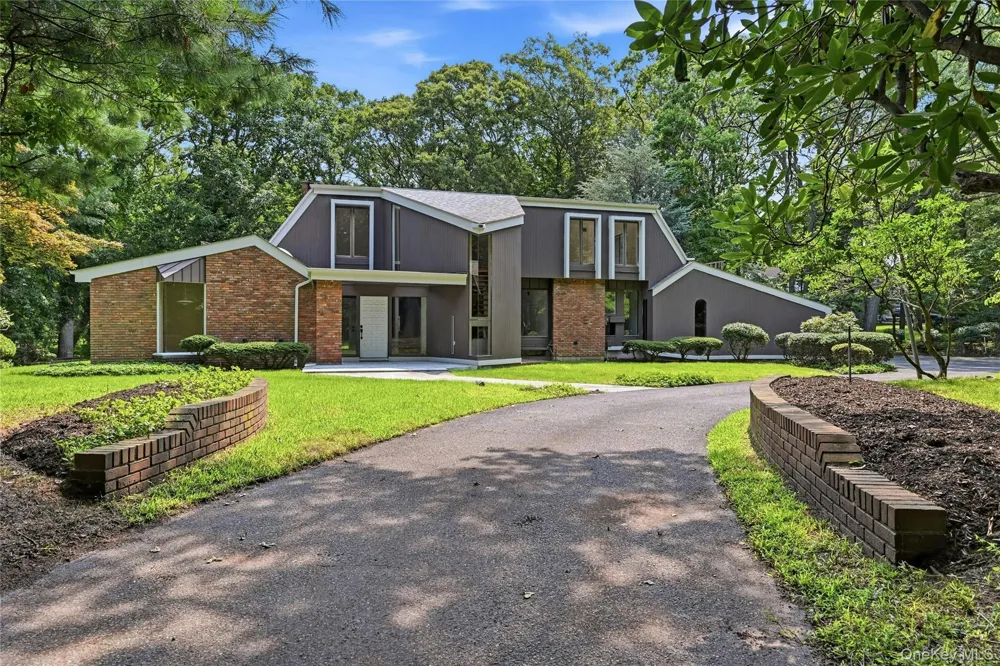 12 Lost Meadow Port Jefferson, NY 11777