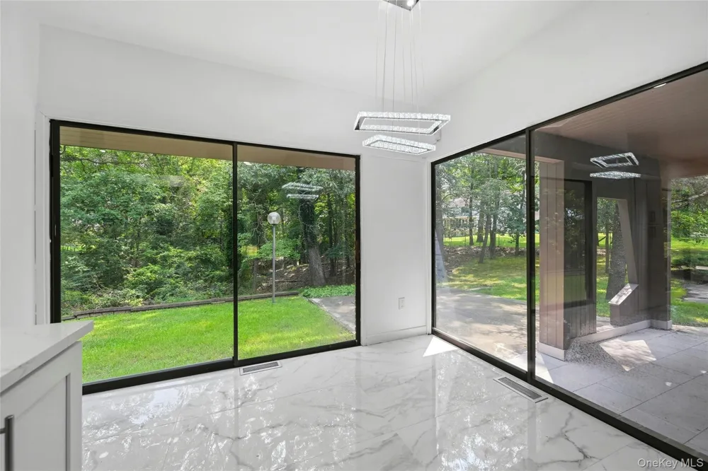 12 Lost Meadow Port Jefferson, NY 11777