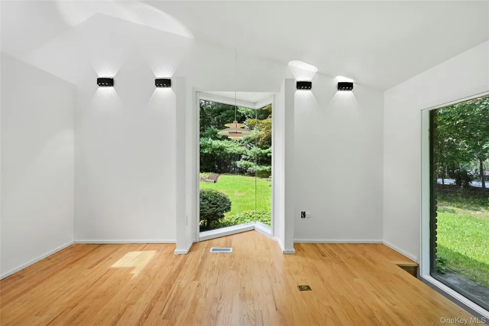 12 Lost Meadow Port Jefferson, NY 11777