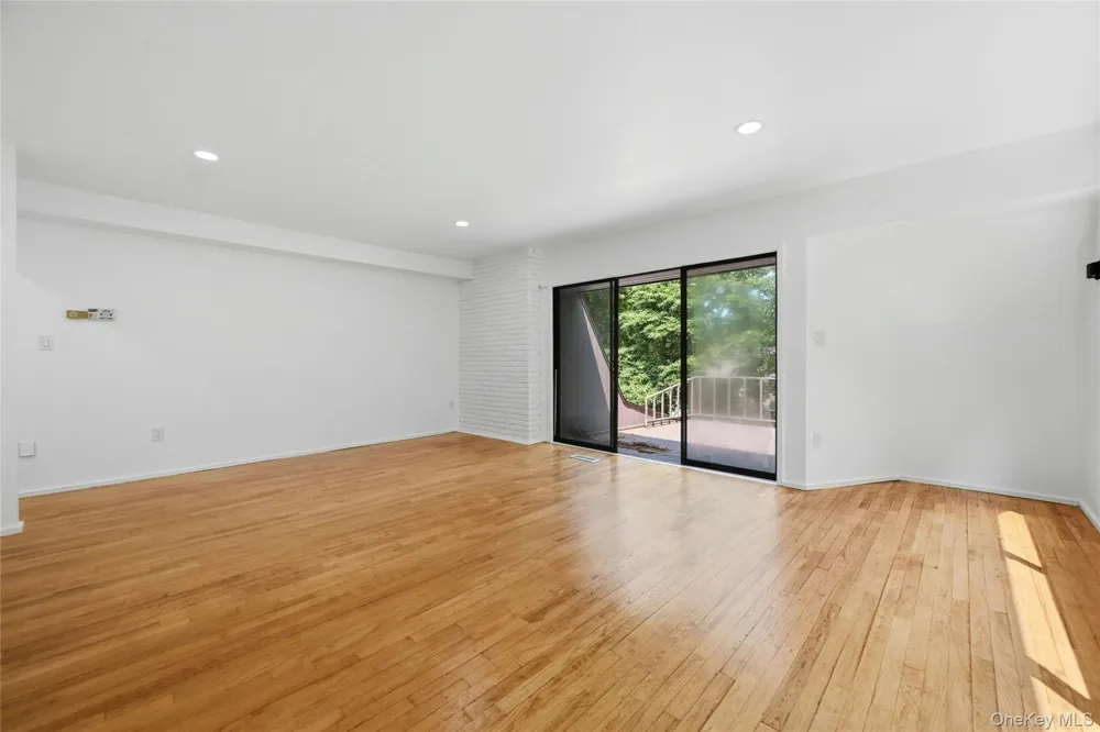12 Lost Meadow Port Jefferson, NY 11777