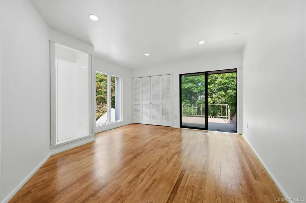 12 Lost Meadow Port Jefferson, NY 11777