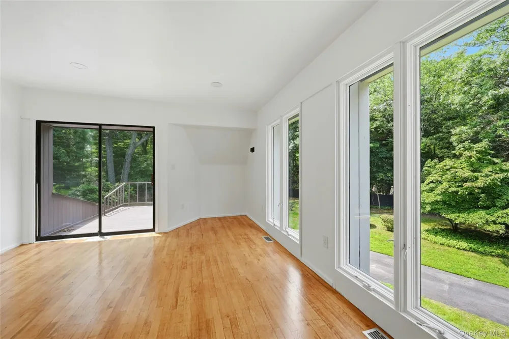 12 Lost Meadow Port Jefferson, NY 11777