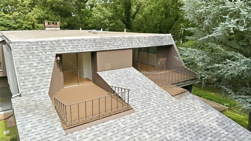 12 Lost Meadow Port Jefferson, NY 11777