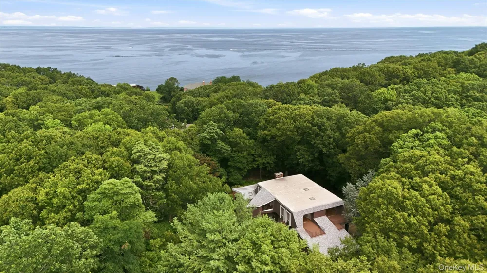 12 Lost Meadow Port Jefferson, NY 11777
