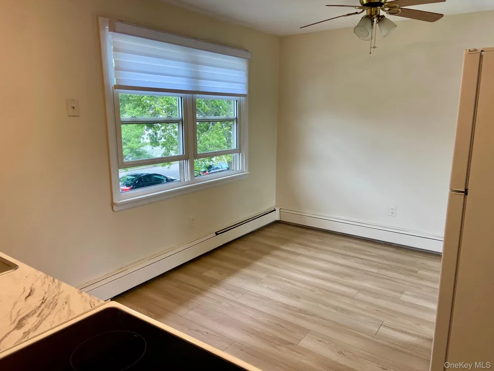 11 April Lane Hicksville, NY 11801