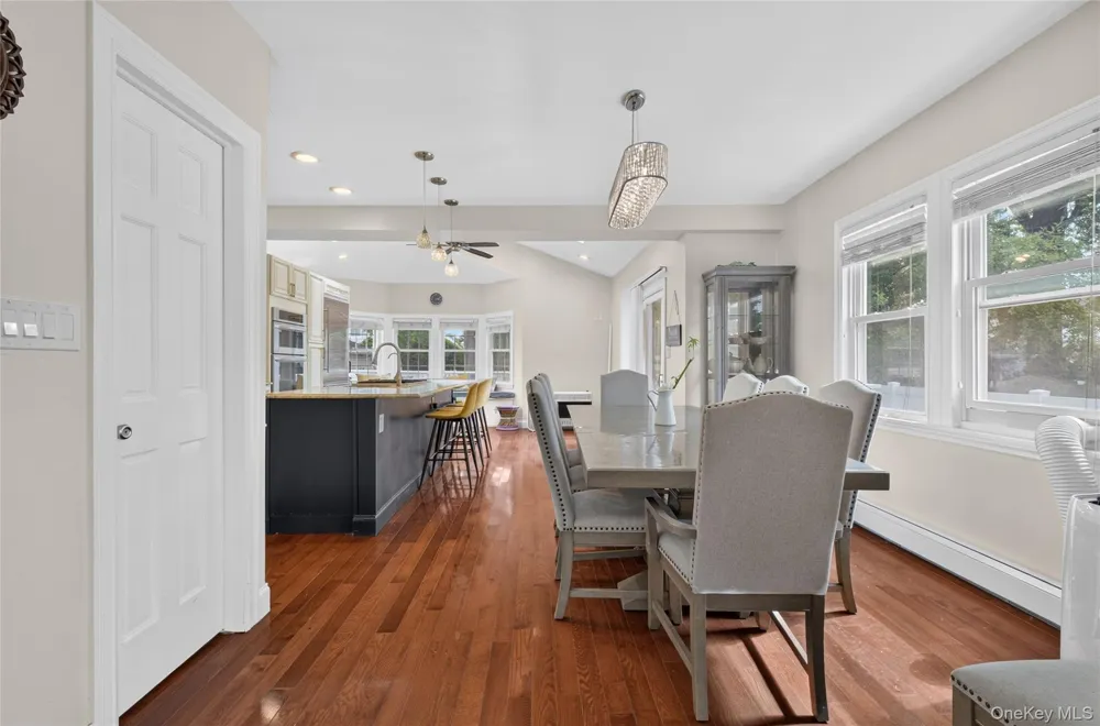 224-20 92nd Avenue Queens Village, NY 11428