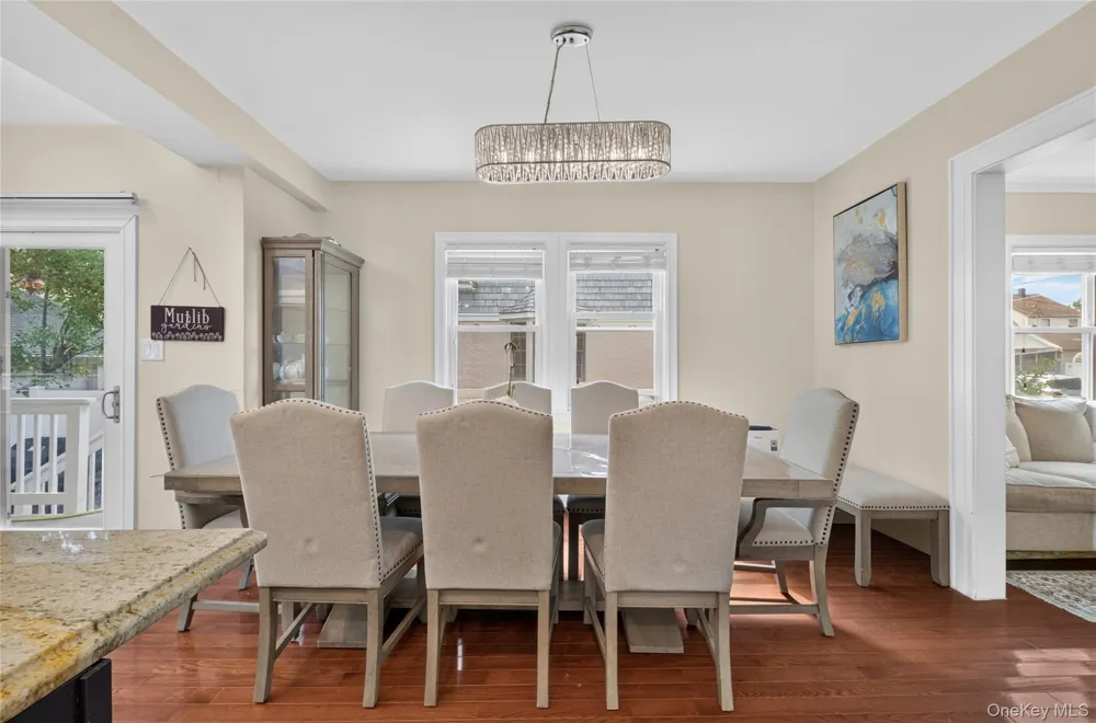 224-20 92nd Avenue Queens Village, NY 11428