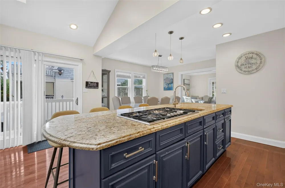 224-20 92nd Avenue Queens Village, NY 11428